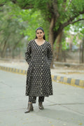 Midnight Noor set