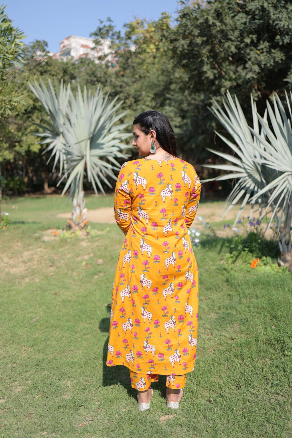 Sunehri kamal