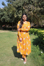 Sunehri kamal